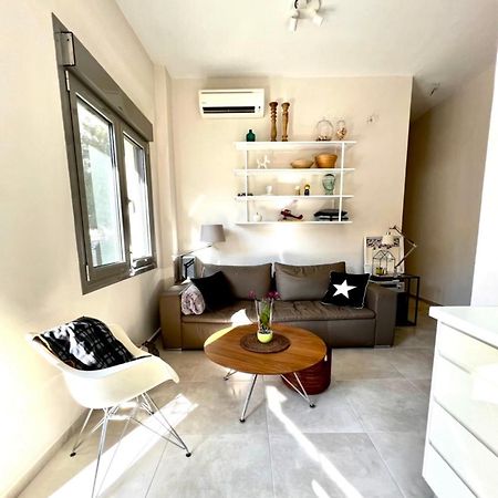 Апартаменты Nikaia Metro House Пирей Экстерьер фото